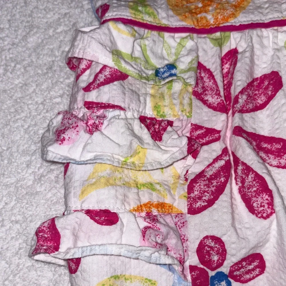 GAP White Baby Bubble Romper Sunsuit multi color Floral Print ruffles 6/12m